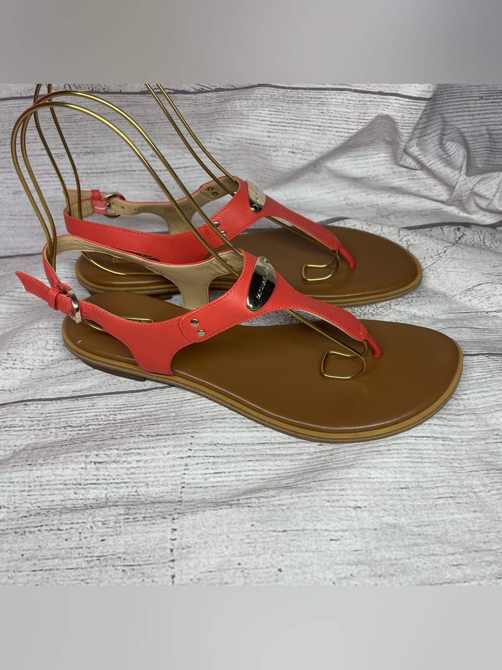 Michael Kors Women’s 9.5 Plate Thong Flat T-Strap Sandals